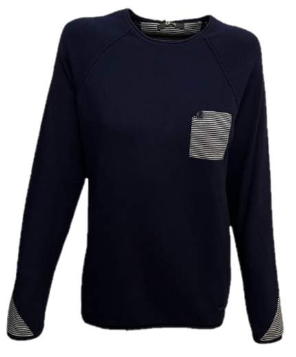 Maglia Gaudì Mod. 921BU53007 realizzata in misto viscosa con collo a giro e maniche lunghe raglan. Il modello si caratterizza i dettagli dal colore a contrasto ai polsi e sul taschino. Bordi rifiniti a tagli