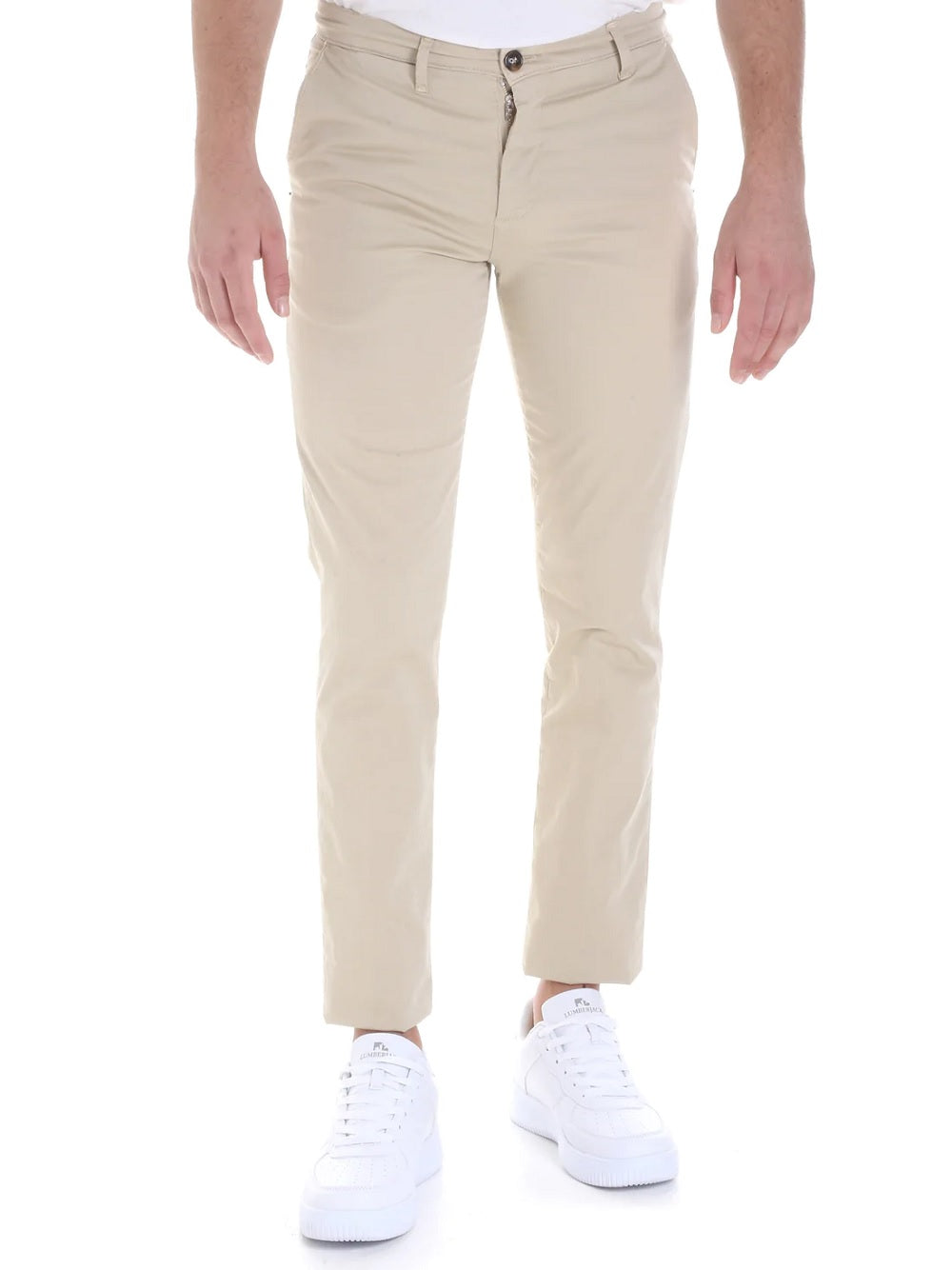 Pantalón chino de algodón Les Copains con pierna recta y bolsillos franceses en los laterales.