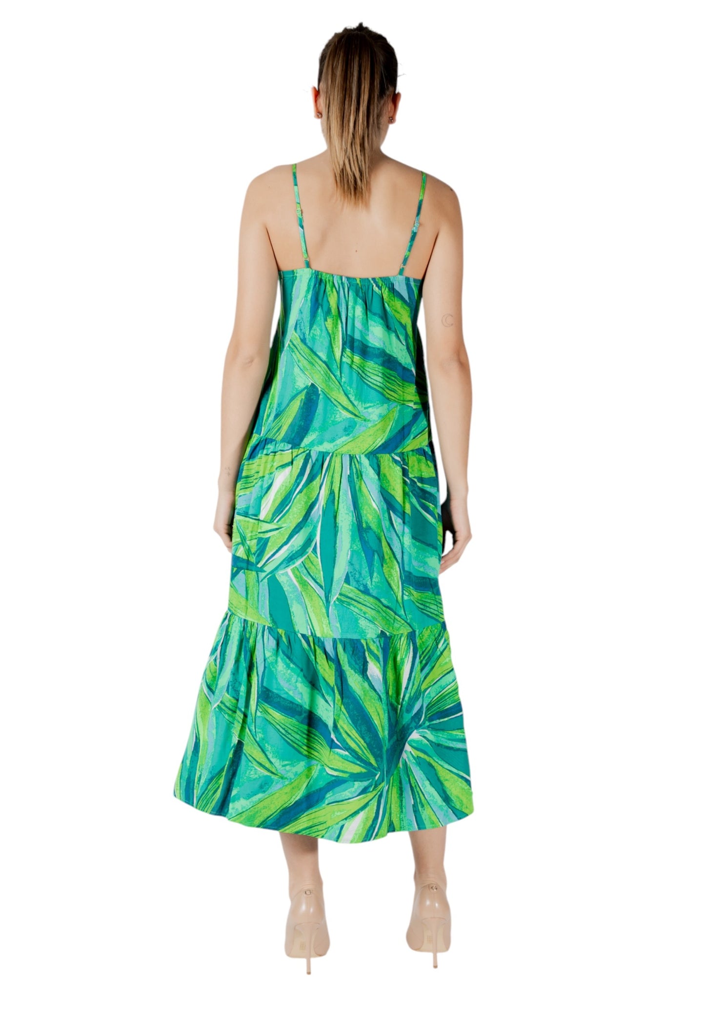 Sólo vestidos de mujer