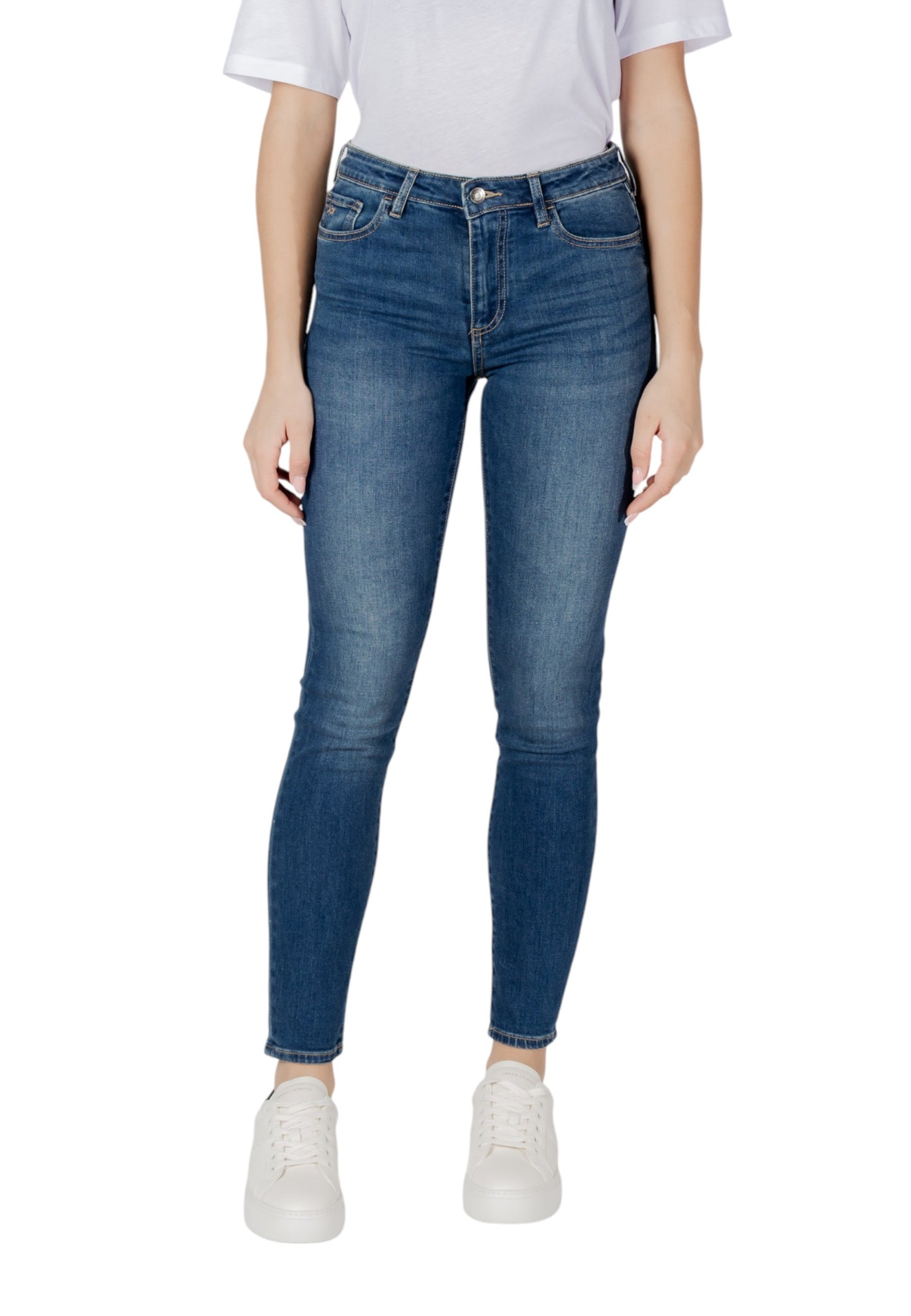 Vaqueros de mujer de Armani Exchange