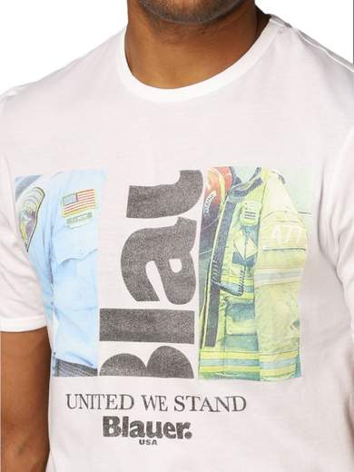 Blauer 20SBLUH02256 Bianco BLAUER UOMO T SHIRT 20SBLUH02256 5321 100 BIANCO T-shirt manica corta in jersey di cotone dall’effetto vissuto. Costina sia nel polsino della manica che nel girocollo. Stampa con scritte in contrasto colore davanti e sul fondo.