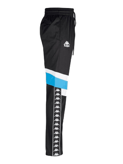 Pantalón Kappa con bolsillos laterales, bolsillo trasero con cremallera, cintura elástica con cordón interno, banda jacquard Omini con perfiles aplicados en los lados.