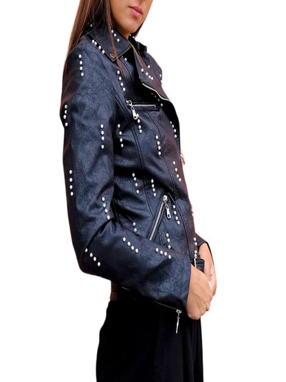 Chaqueta de piel sintética negra perlada de Toy G adornada con perlas