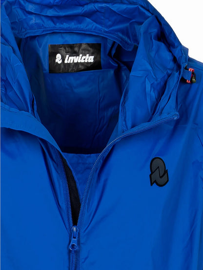 Chaqueta juvenil Invicta modelo 4431847J con capucha ajustable