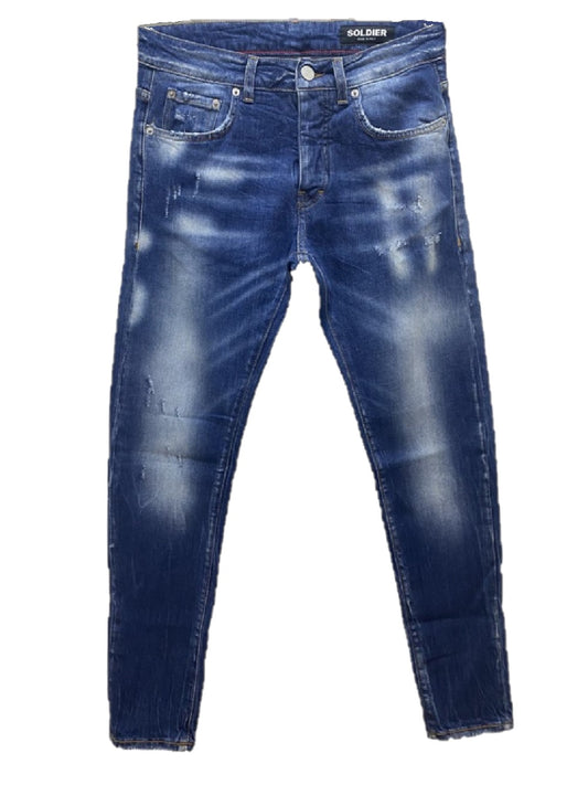 Jeans Soldier modello 132B effetto slavato con rotture.