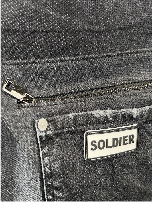 Zaino Soldier uomo realizzato in nylon nero, due tasche con cerniera e logo sul fronte