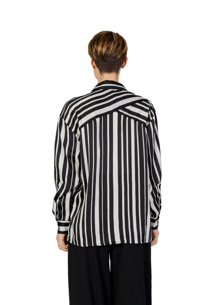 Only Women's Shirt