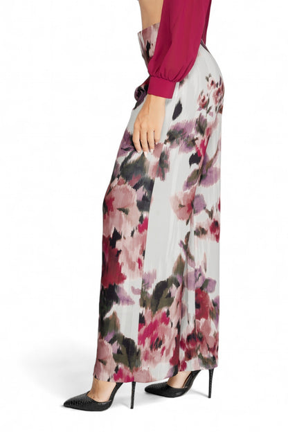 Pantalones de mujer renacentistas