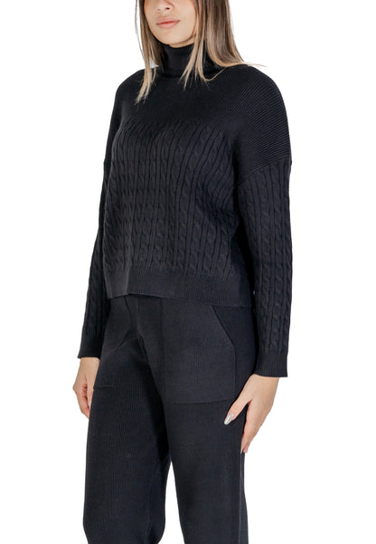 Clerè Women's Sweater