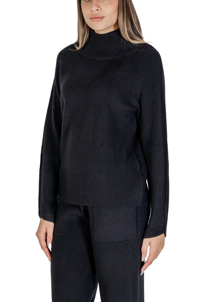 Clerè Women's Sweater