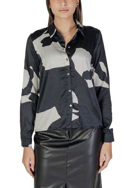Only Women's Shirt